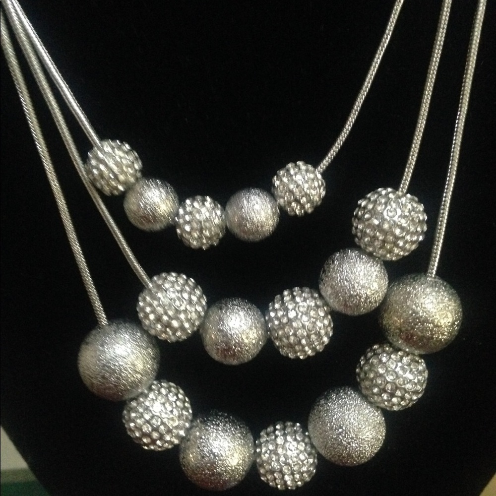 NWOT Chico's' necklace 3 rows